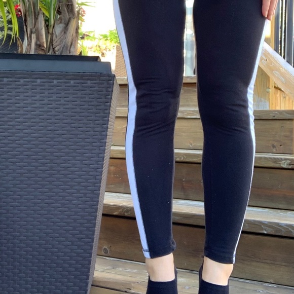 BLACK N WHITE STRIPED PANTS 🖤 - Picture 4 of 4